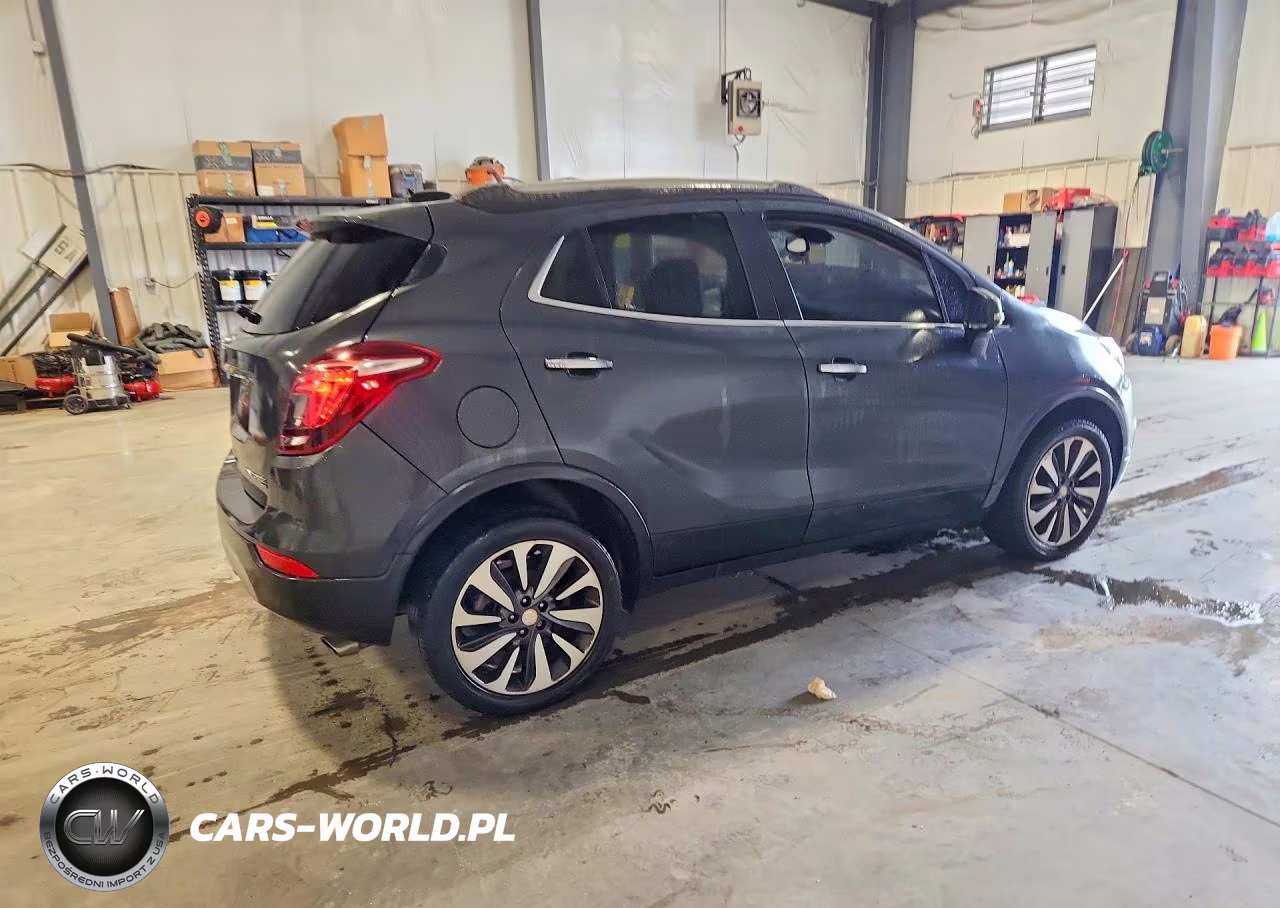 2018 Buick Encore Essence VIN:KL4CJGSB9JB528959 - 3