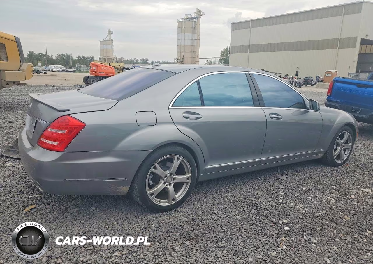 2013 Mercedes-Benz S 550 VIN:WDDNG7DB8DA528221 - 3