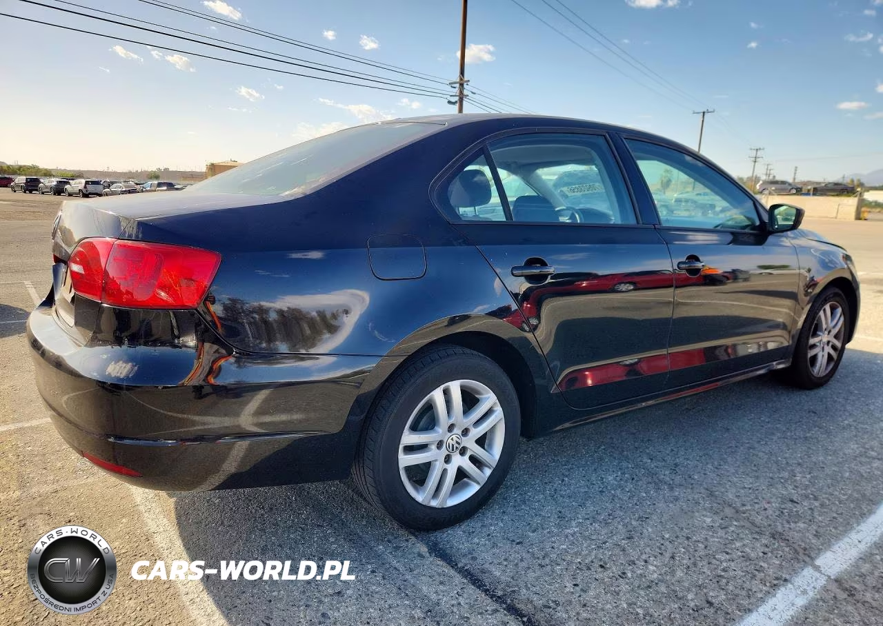 2011 Volkswagen Jetta Base VIN:3VW2K7AJXBM300533 - 3