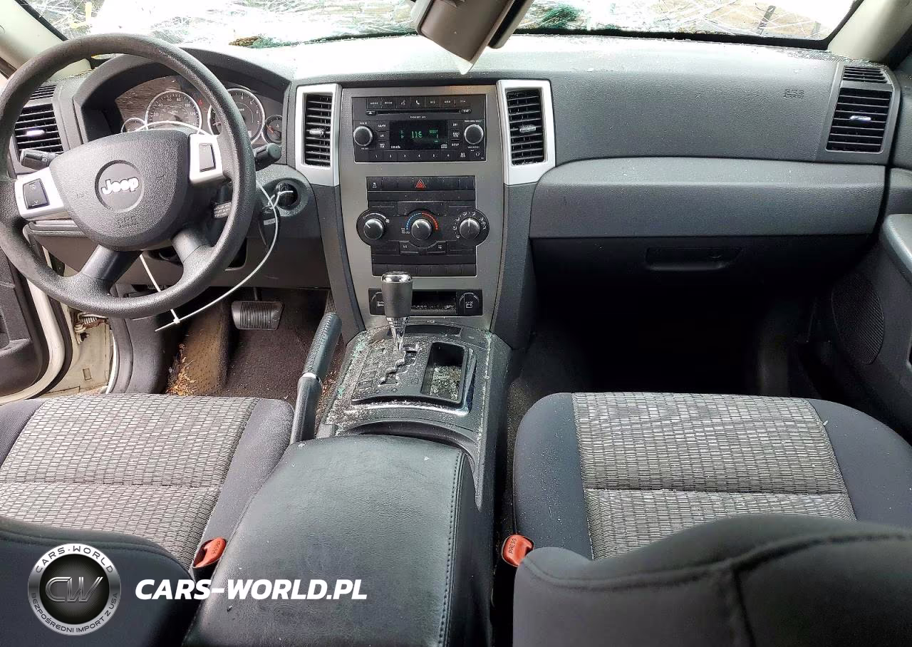 2010 Jeep Grand Cherokee Laredo VIN:1J4PR4GK2AC146106 - 8