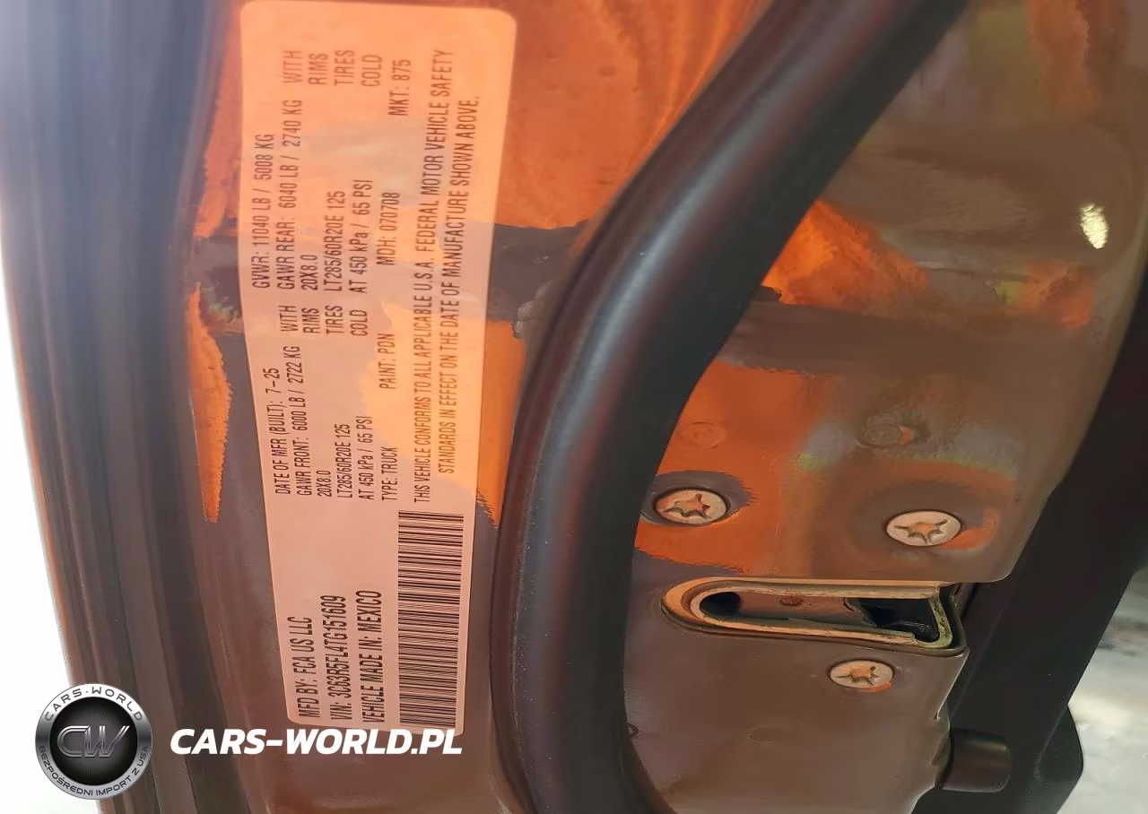 2026 Ram 2500 Laramie VIN:3C63R5FL4TG151609 - 13