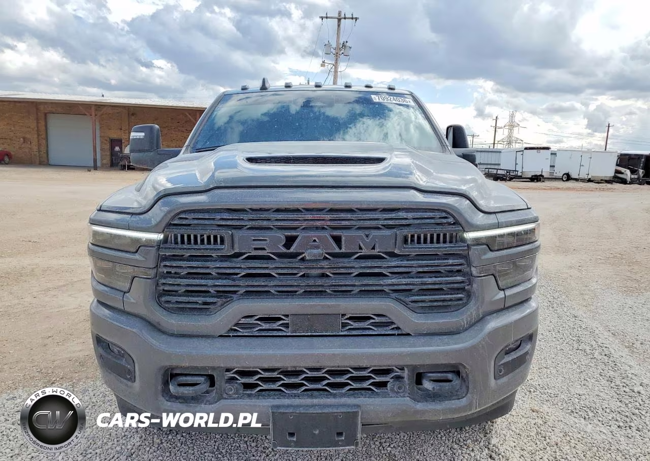 2026 Ram 2500 Laramie VIN:3C63R5FL4TG151609 - 5