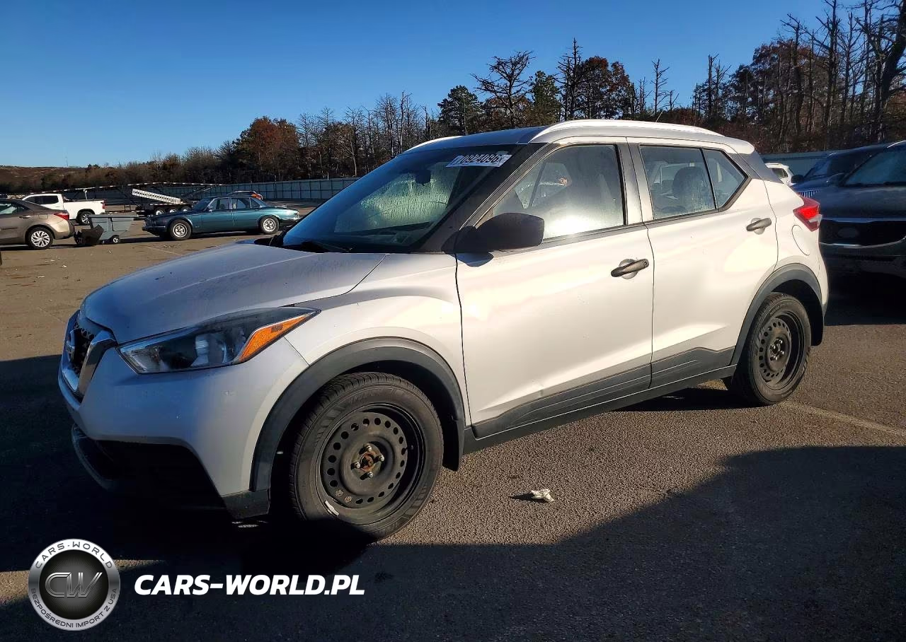 2019 Nissan Kicks S VIN:3N1CP5CU4KL513409 - 1