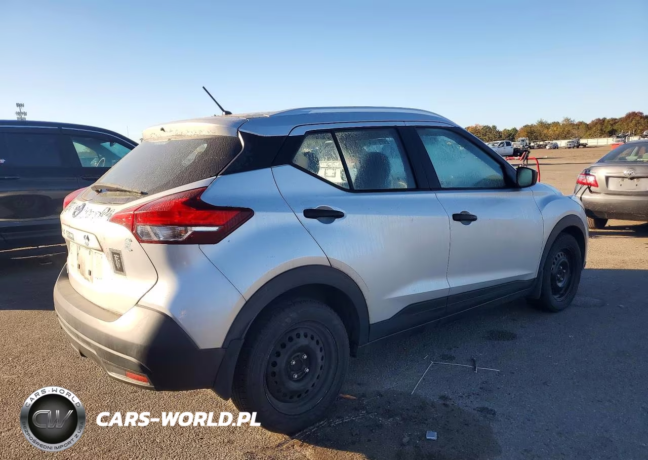 2019 Nissan Kicks S VIN:3N1CP5CU4KL513409 - 3