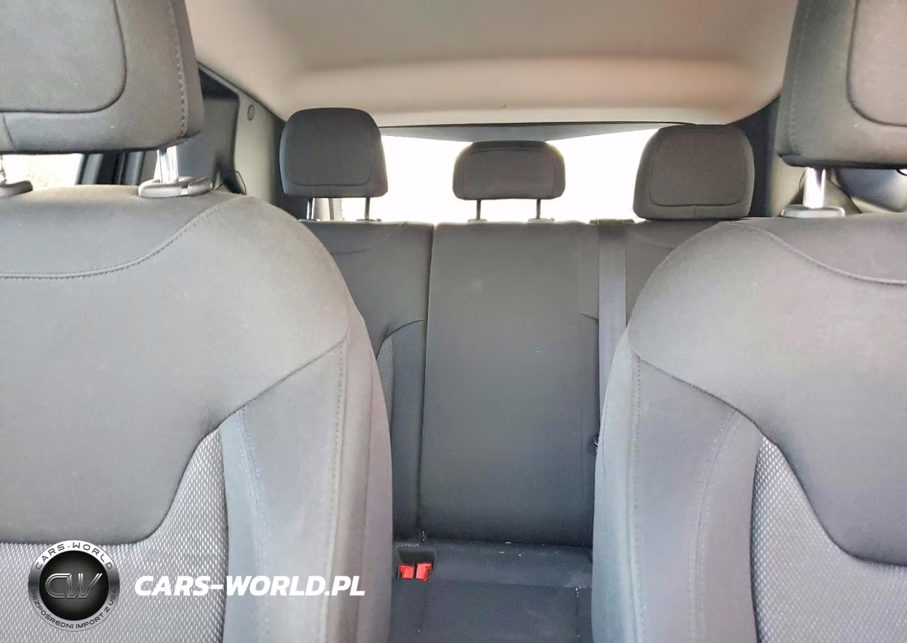 2016 Jeep Renegade Latitude VIN:ZACCJBBT6GPD59614 - 10