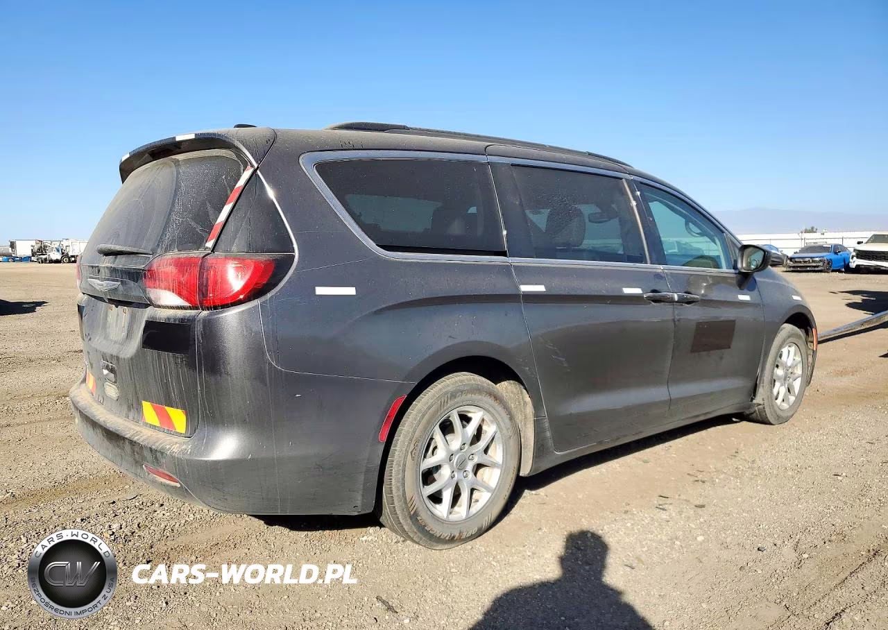 2021 Chrysler Voyager Lxi VIN:2C4RC1DG3MR552034 - 3