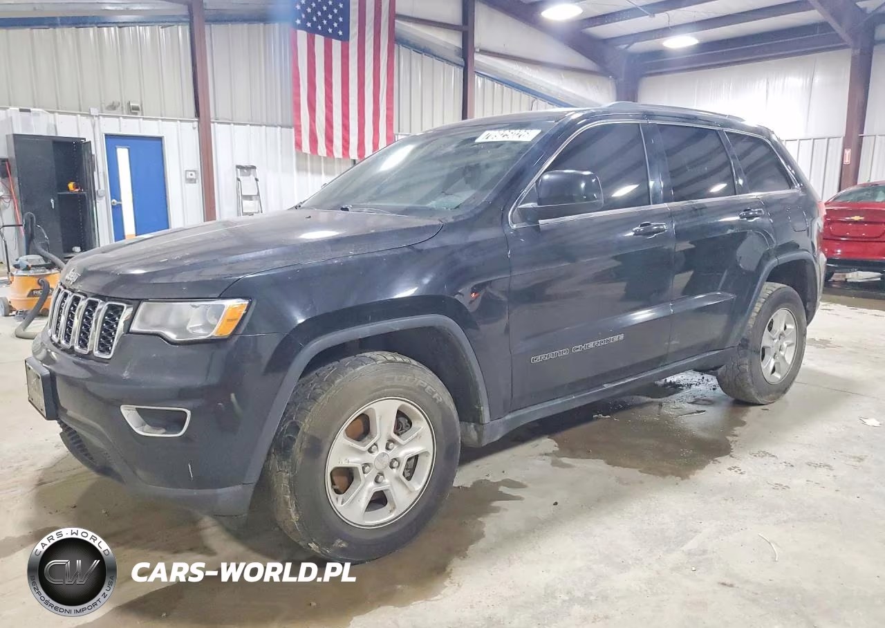 2017 Jeep Grand Cherokee Laredo VIN:1C4RJFAG4HC636739 - 1