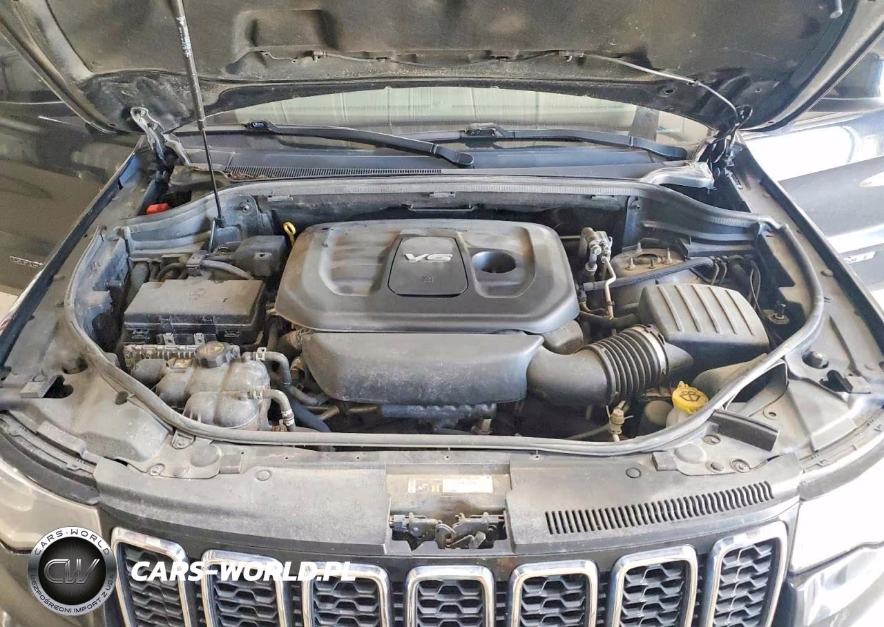 2017 Jeep Grand Cherokee Laredo VIN:1C4RJFAG4HC636739 - 12