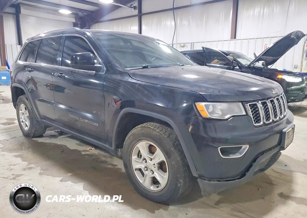 2017 Jeep Grand Cherokee Laredo VIN:1C4RJFAG4HC636739 - 4
