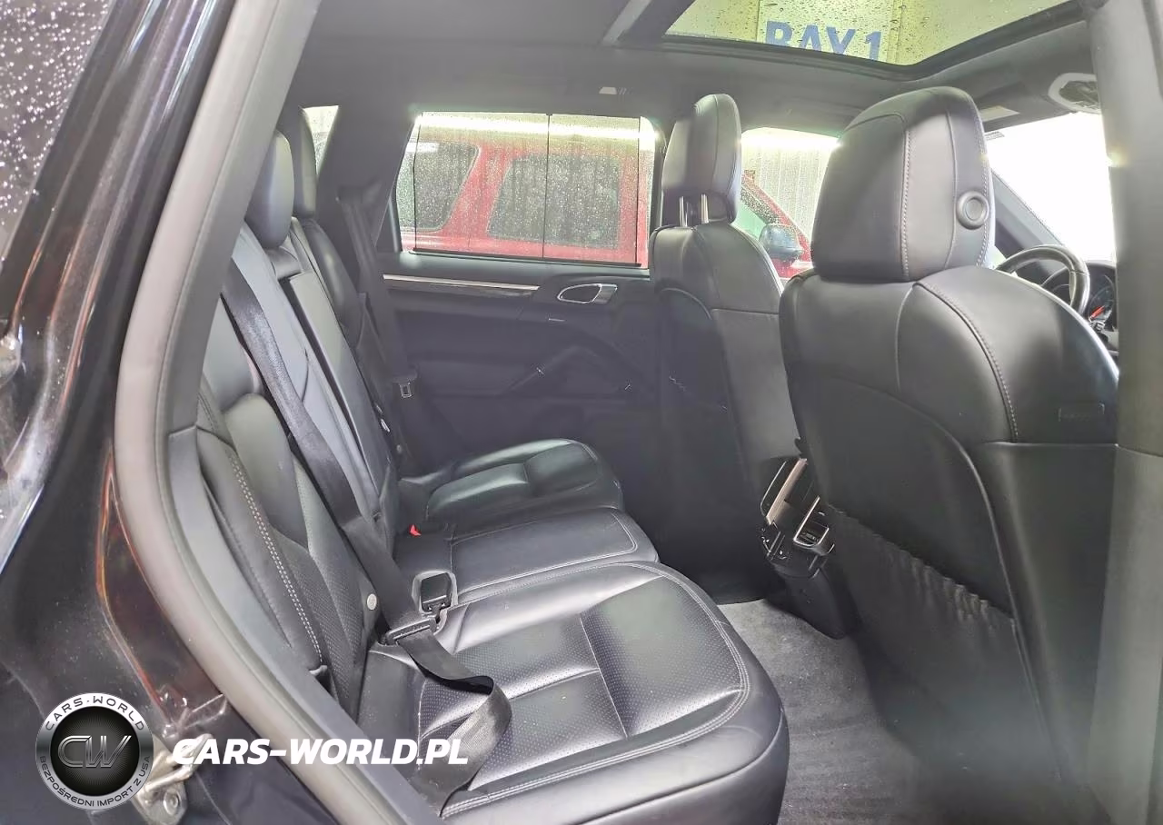 2018 Porsche Cayenne VIN:WP1AA2A28JKA05383 - 10