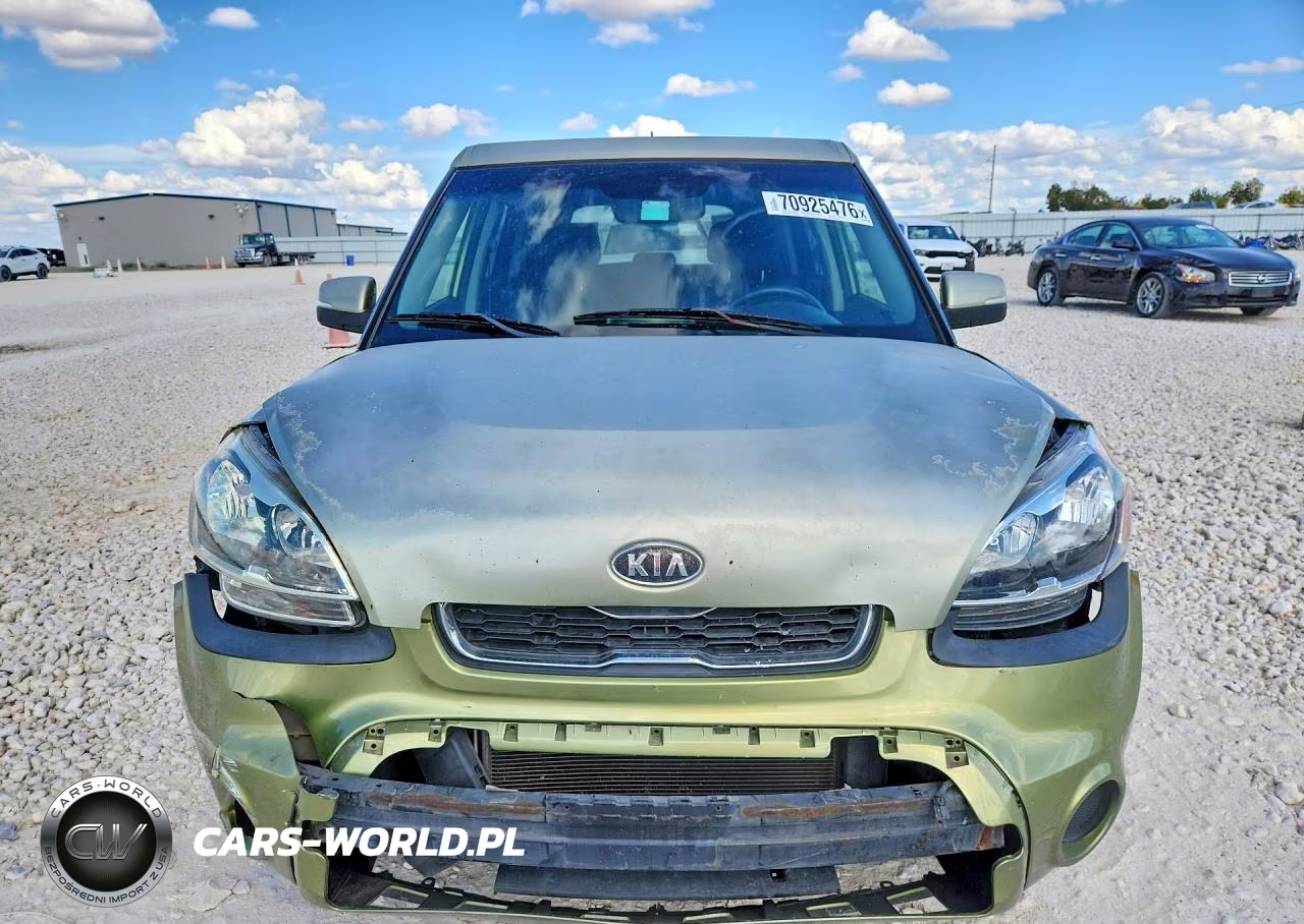2012 Kia Soul + VIN:KNDJT2A6XC7412108 - 5