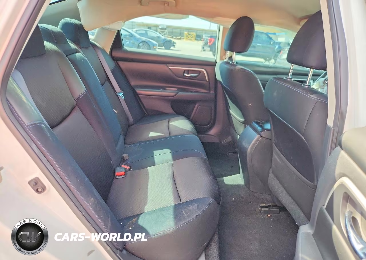 2017 Nissan Altima 2.5 Sr VIN:1N4AL3AP5HN304079 - 10