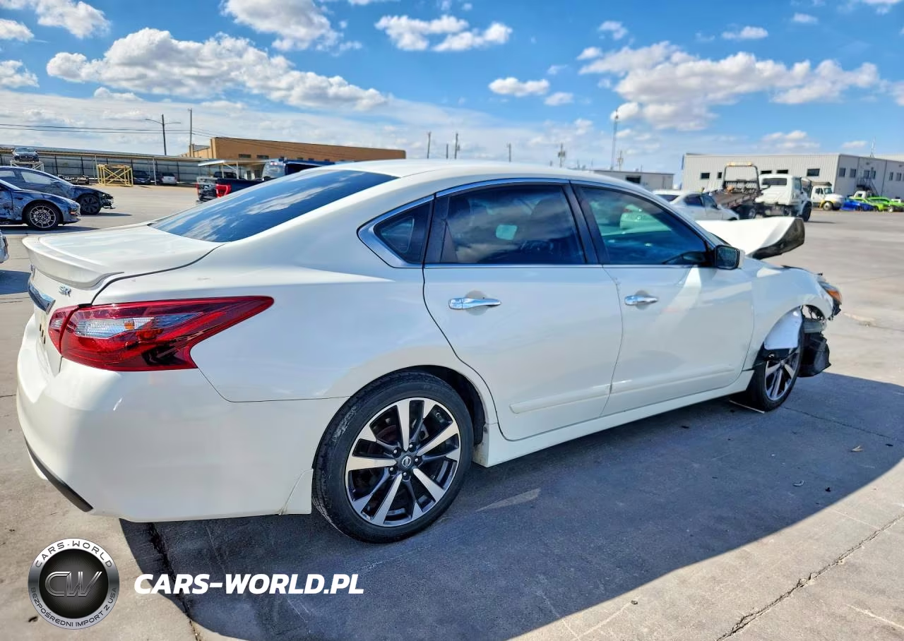 2017 Nissan Altima 2.5 Sr VIN:1N4AL3AP5HN304079 - 3
