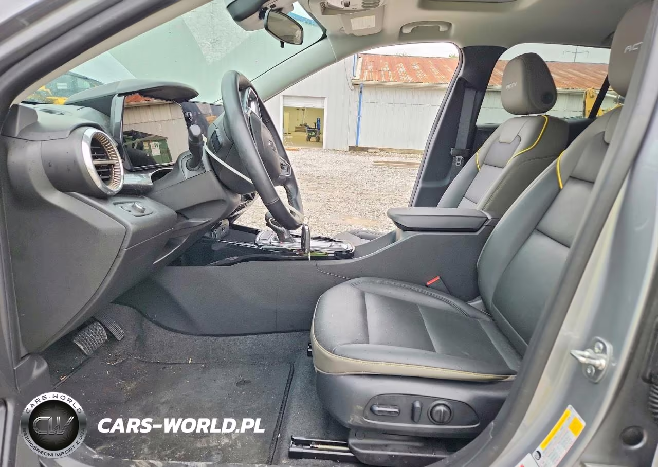2025 Chevrolet Trax Activ VIN:KL77LKEP6SC053713 - 7