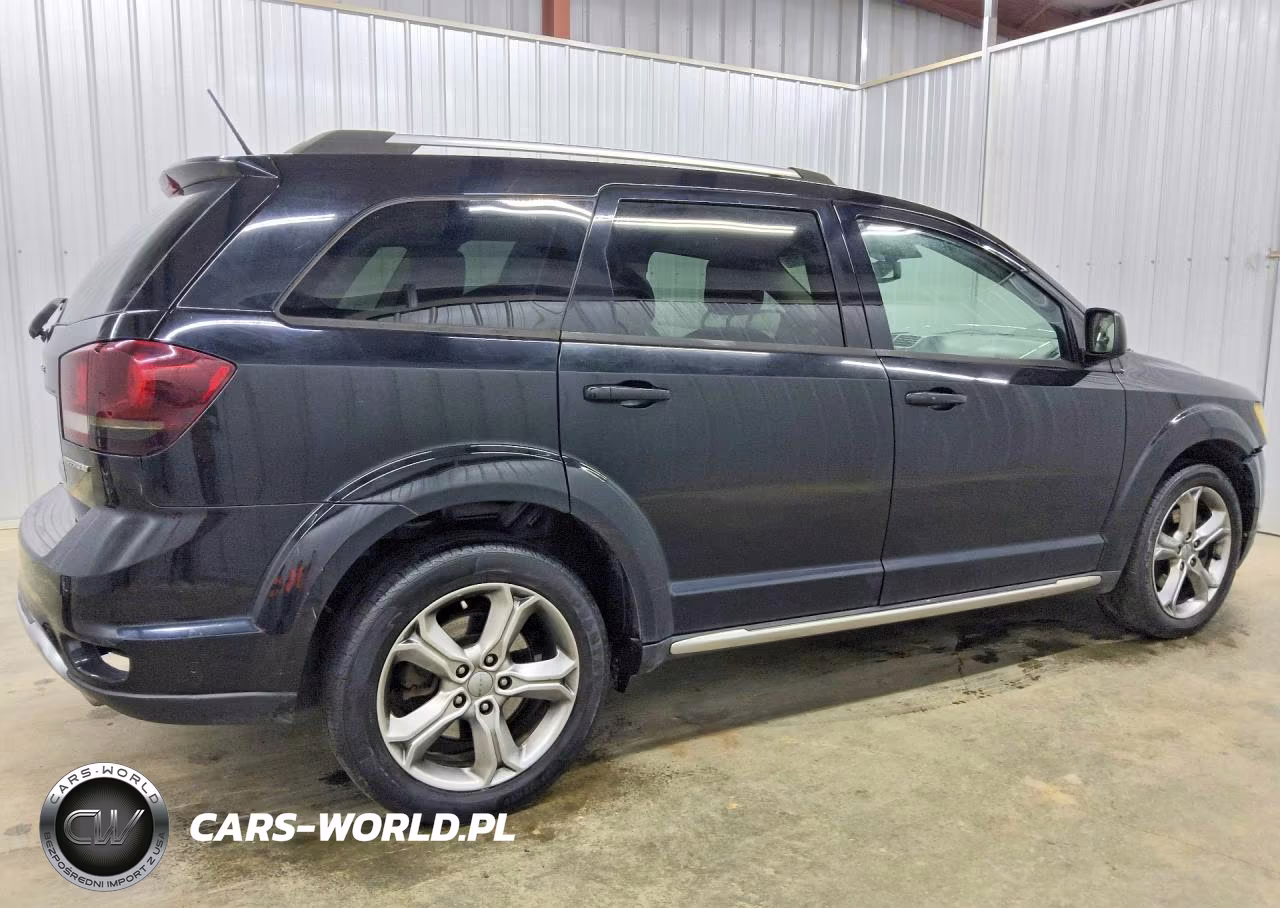 2017 Dodge Journey Crossroad VIN:3C4PDDGG1HT639421 - 3