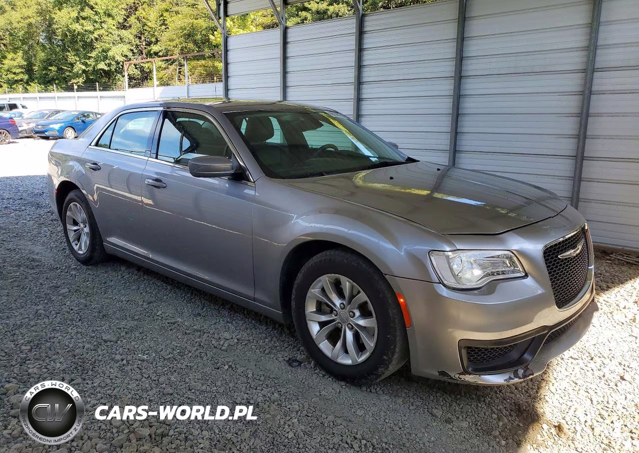 2016 Chrysler 300 Limited VIN:2C3CCAAG3GH229627 - 4