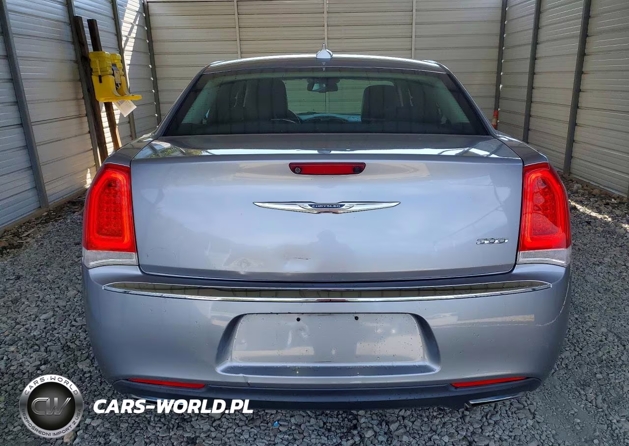 2016 Chrysler 300 Limited VIN:2C3CCAAG3GH229627 - 6