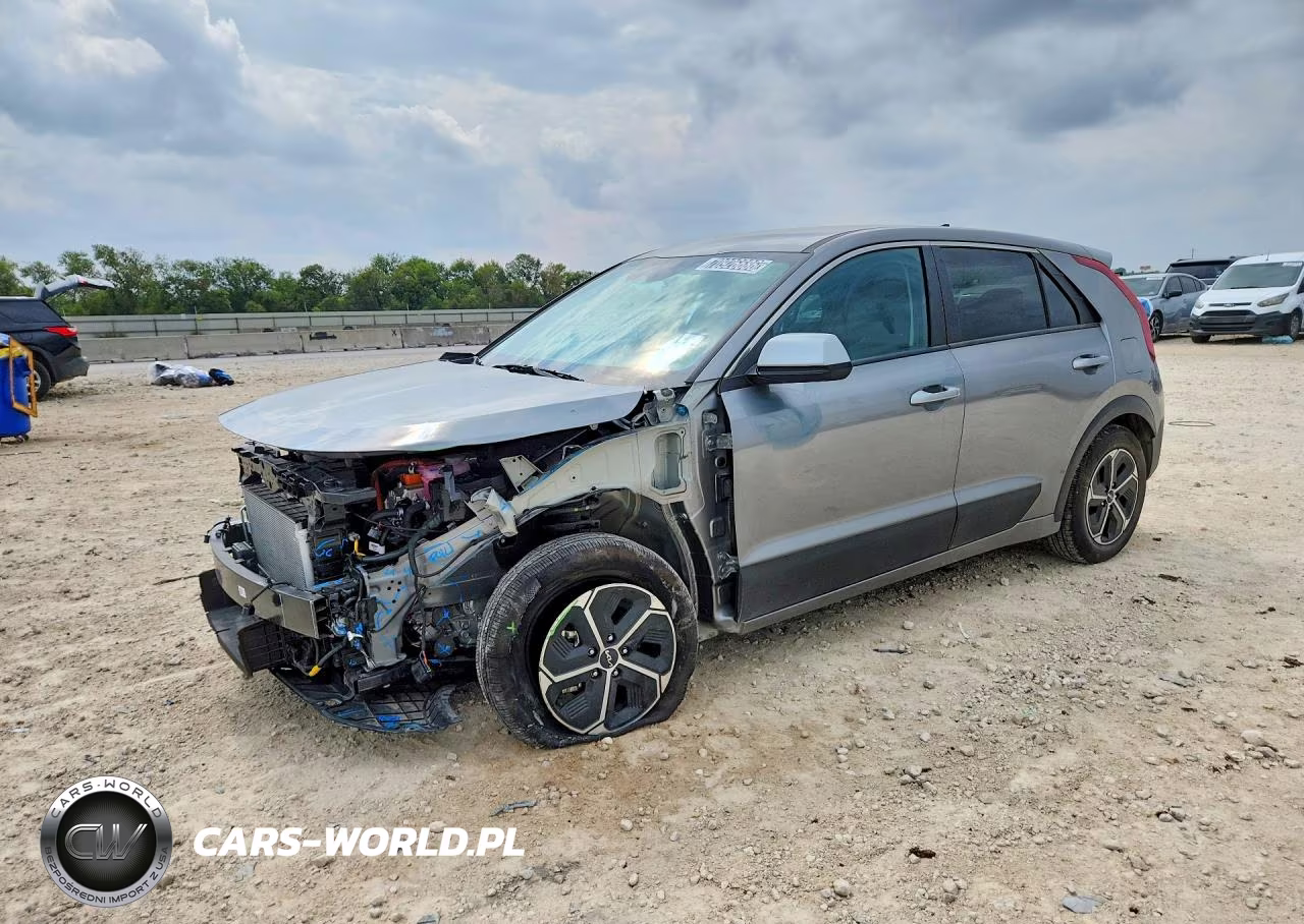 2026 Kia Niro Lx VIN:KNDCP3LE2T5358645 - 1