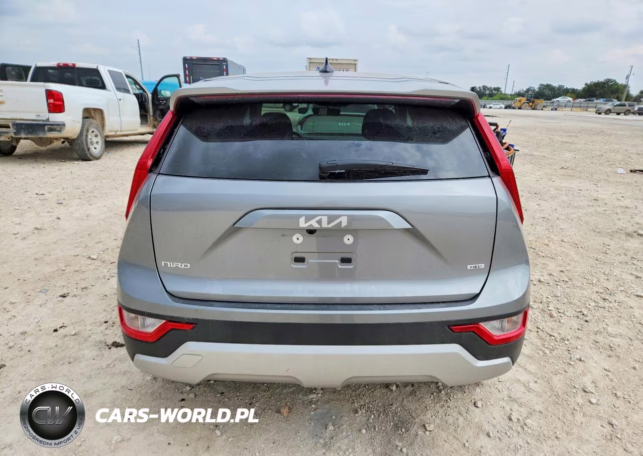 2026 Kia Niro Lx VIN:KNDCP3LE2T5358645 - 6