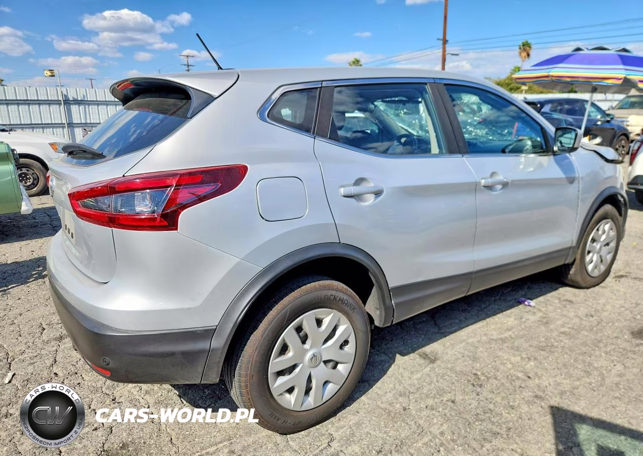 2020 Nissan Rogue Sport S VIN:JN1BJ1CV4LW545089 - 3