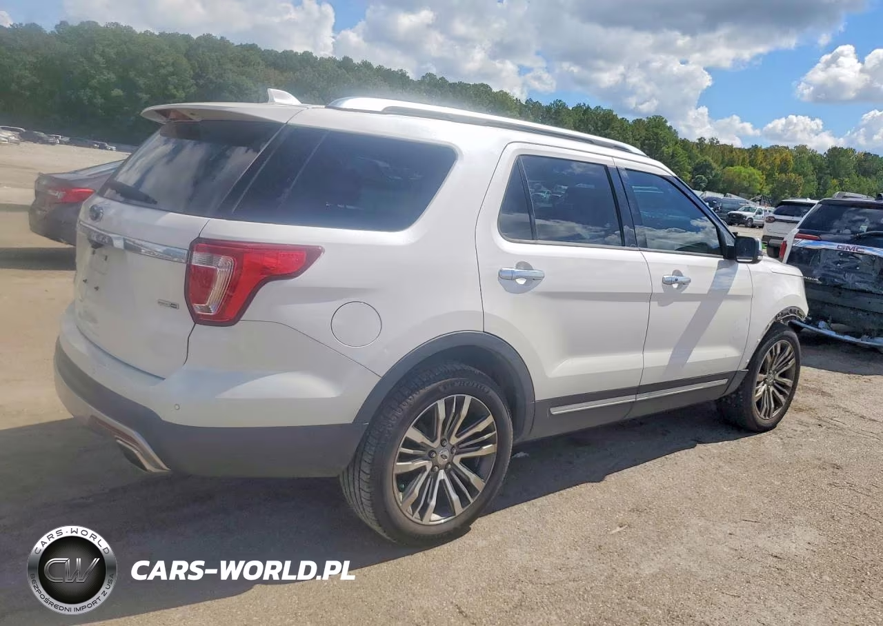 2017 Ford Explorer Platinum VIN:1FM5K8HT7HGB31292 - 3
