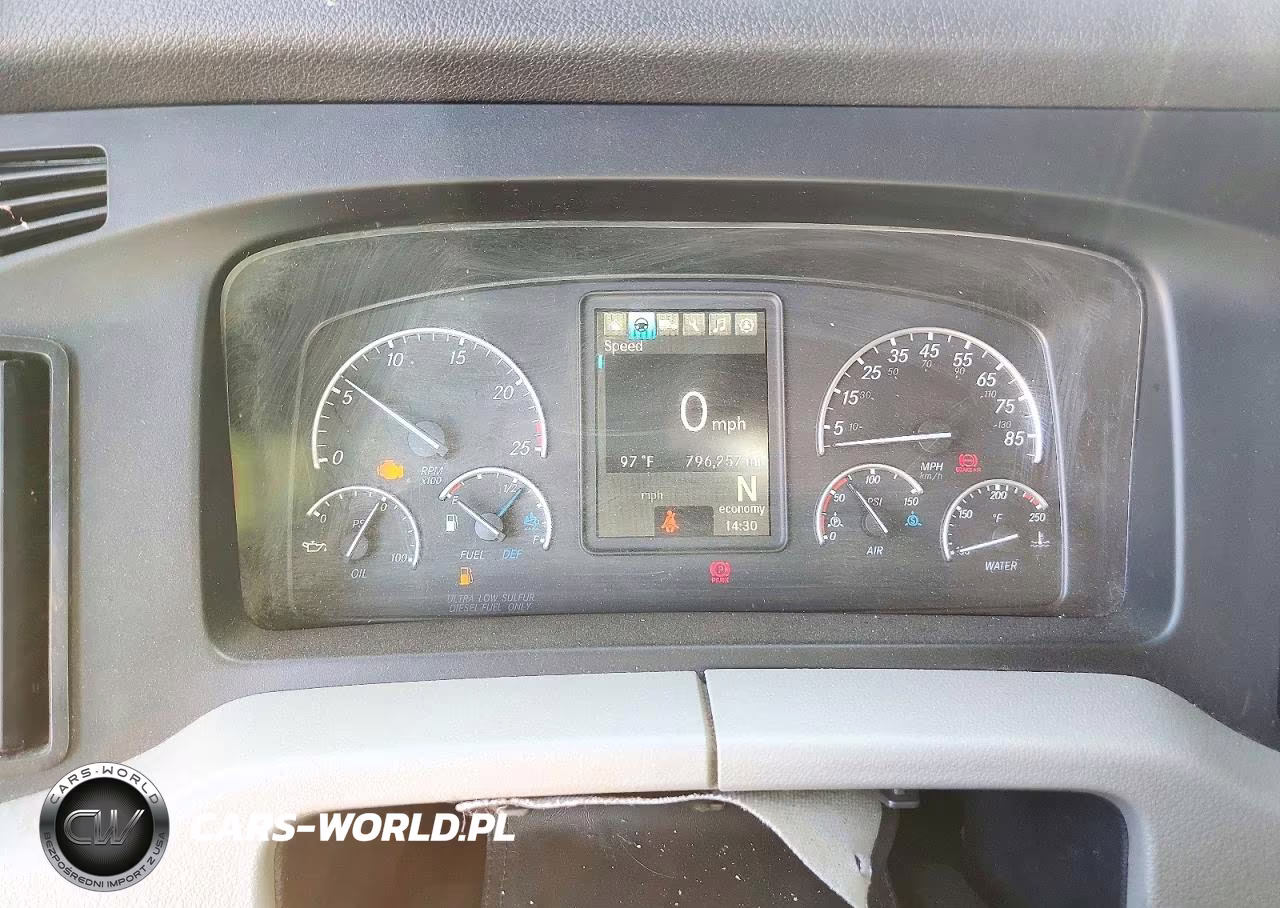 2020 Freightliner Cascadia 126" Sleeper Cab Semi Truck VIN:1FUJHHDR4LLLX0996 - 9