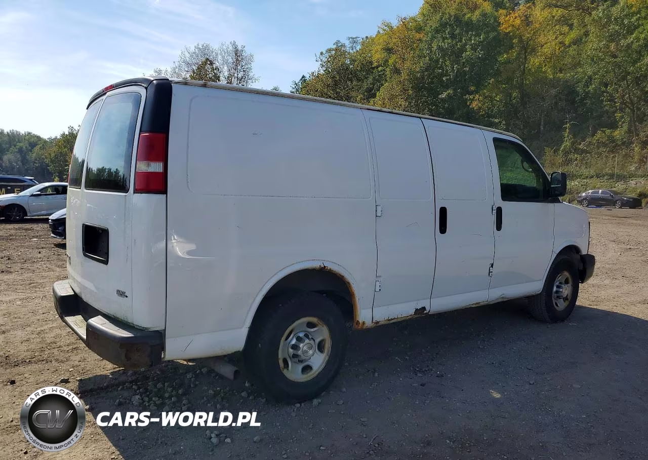 2015 Chevrolet Express 2500 Cargo Delivery Van VIN:1GCWGFFFXF1106740 - 3