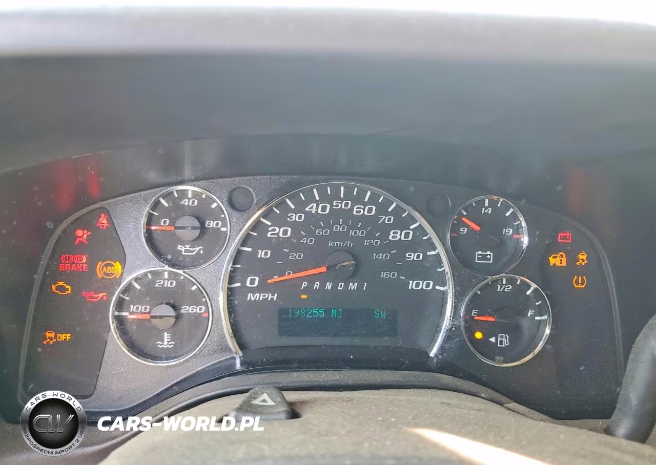 2015 Chevrolet Express 2500 Cargo Delivery Van VIN:1GCWGFFFXF1106740 - 9