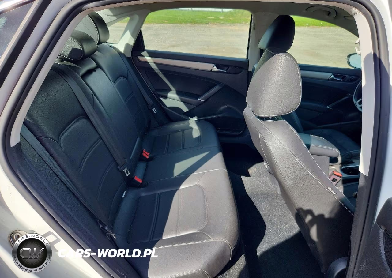 2020 Volkswagen Passat Se VIN:1VWSA7A37LC020107 - 10