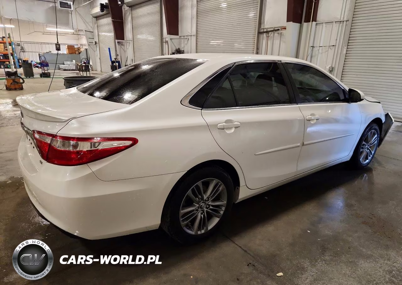 2017 Toyota Camry Se VIN:4T1BF1FK3HU450800 - 3