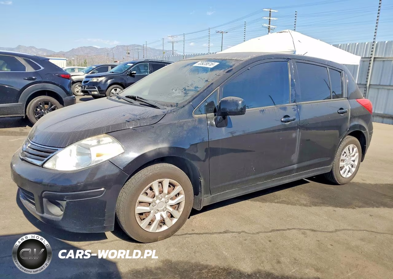 2012 Nissan Versa 1.8 S – zdjęcie 1 z 12