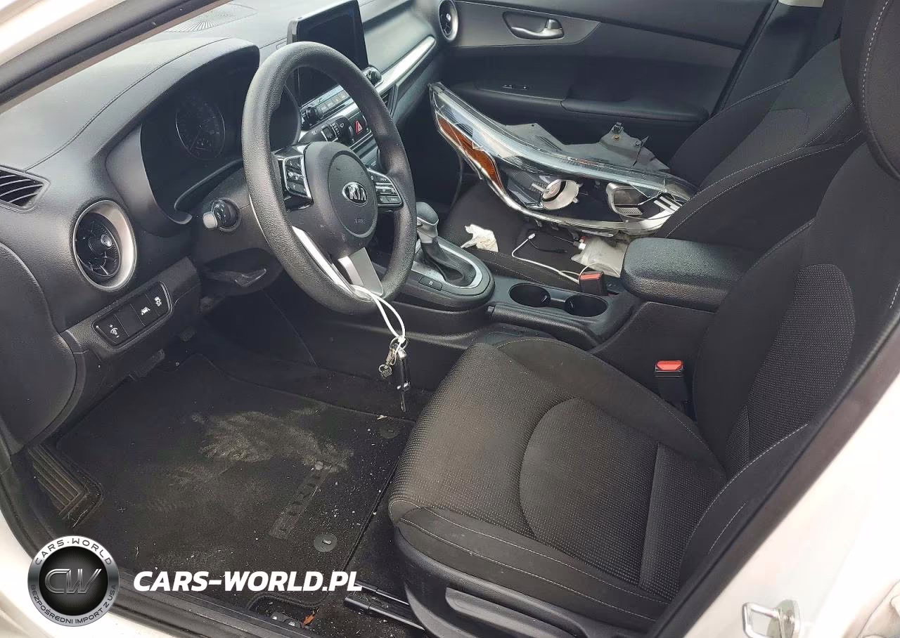 2021 Kia Forte Lxs VIN:3KPF24AD7ME284589 - 7