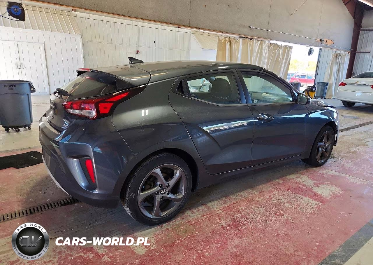 2020 Hyundai Veloster 2.0L VIN:KMHTG6AF9LU026460 - 3