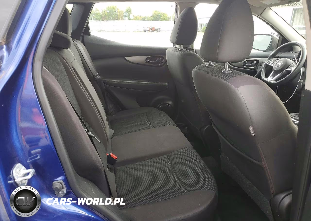 2018 Nissan Rogue Sport S VIN:JN1BJ1CPXJW105666 - 11