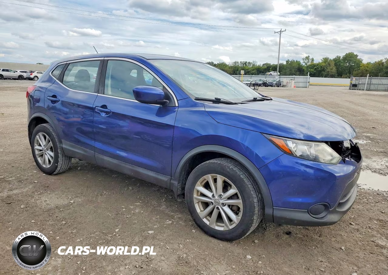 2018 Nissan Rogue Sport S VIN:JN1BJ1CPXJW105666 - 4