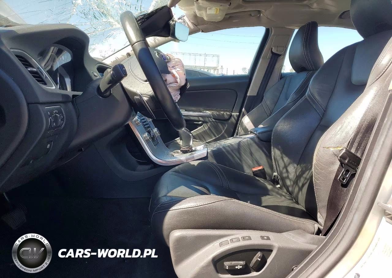 2017 Volvo S60 VIN:YV126MFL9H2439255 - 7