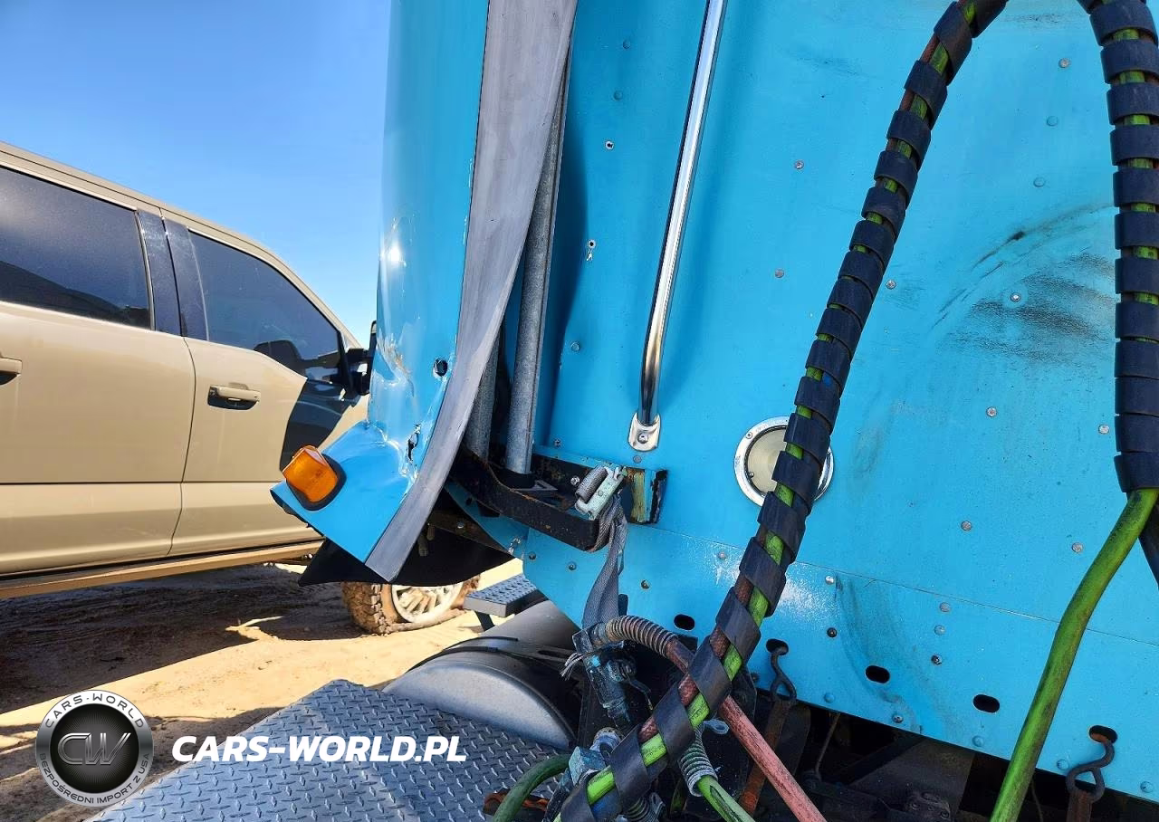 2006 Freightliner Conventional Columbia VIN:1FUJA6CK56PN67928 - 13