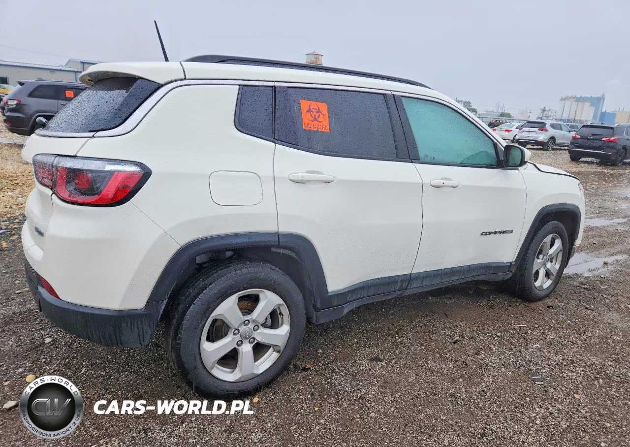 2018 Jeep Compass Latitude VIN:3C4NJCBB2JT377047 - 3