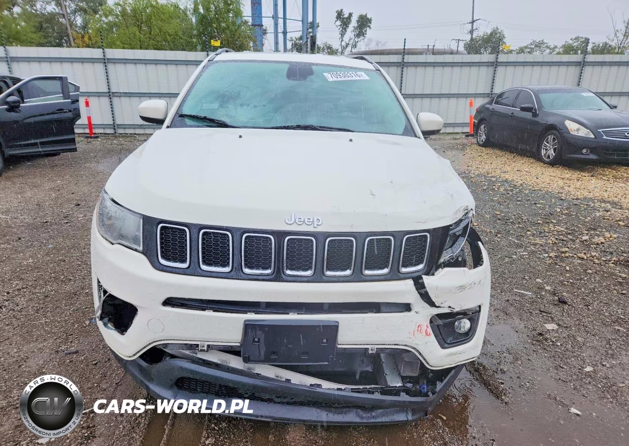 2018 Jeep Compass Latitude VIN:3C4NJCBB2JT377047 - 5