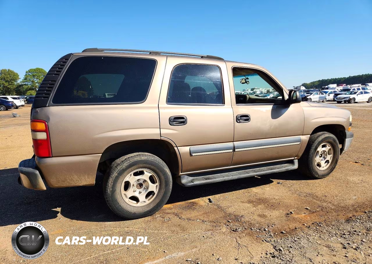 2003 Chevrolet Tahoe C1500 VIN:1GNEC13V43R154079 - 3