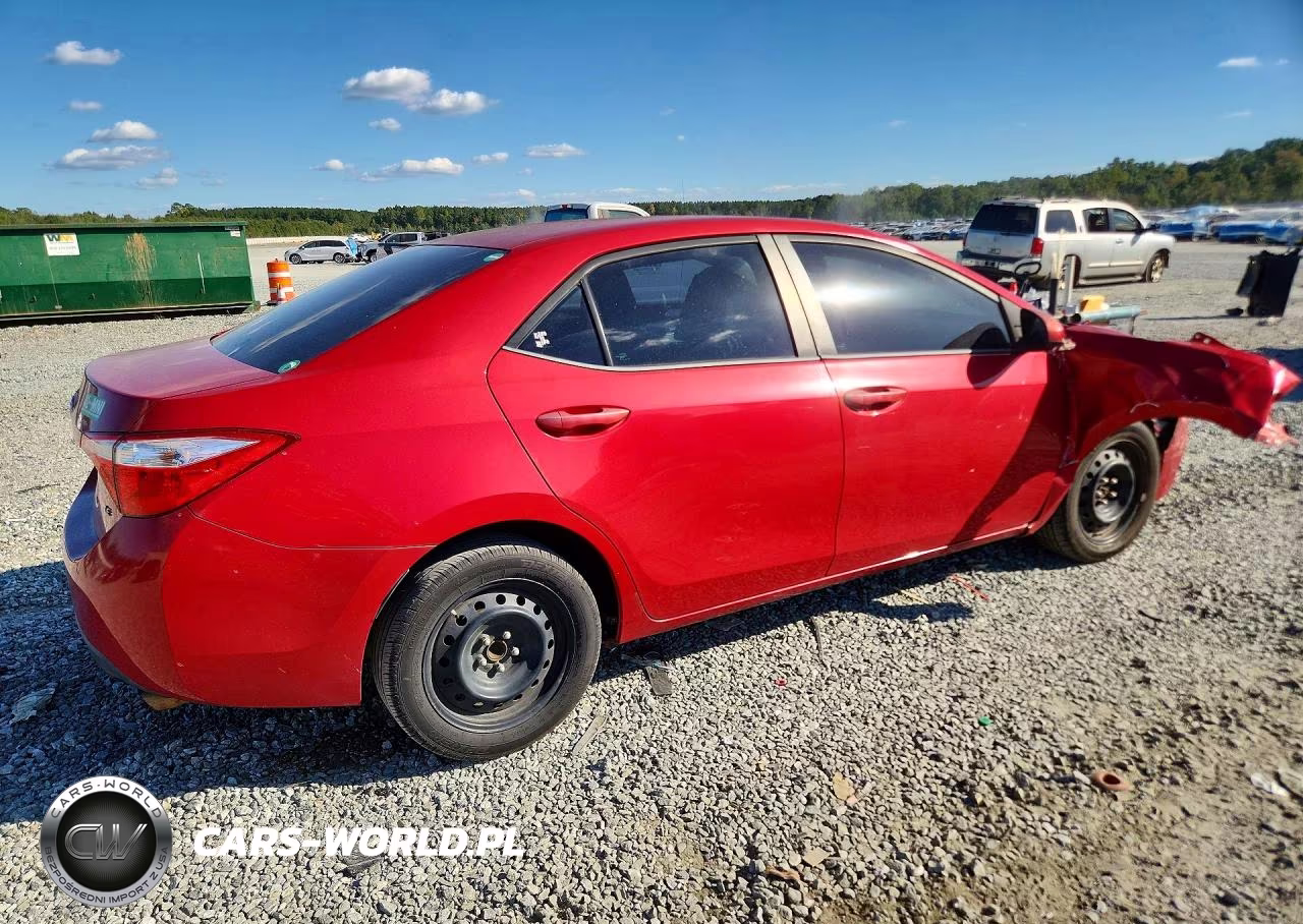 2015 Toyota Corolla Le VIN:2T1BURHE4FC424247 - 3