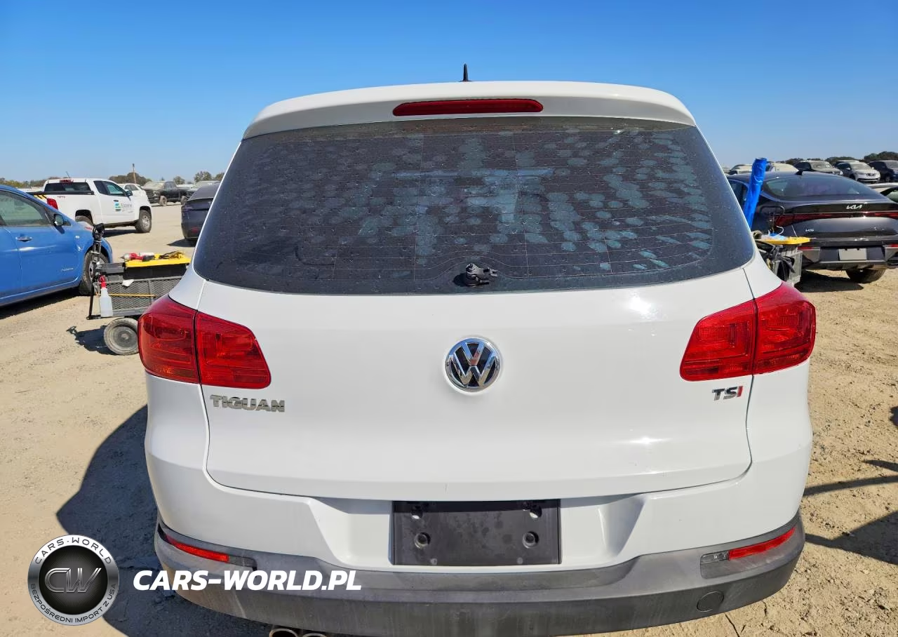 2016 Volkswagen Tiguan S VIN:WVGAV7AX2GW524912 - 6