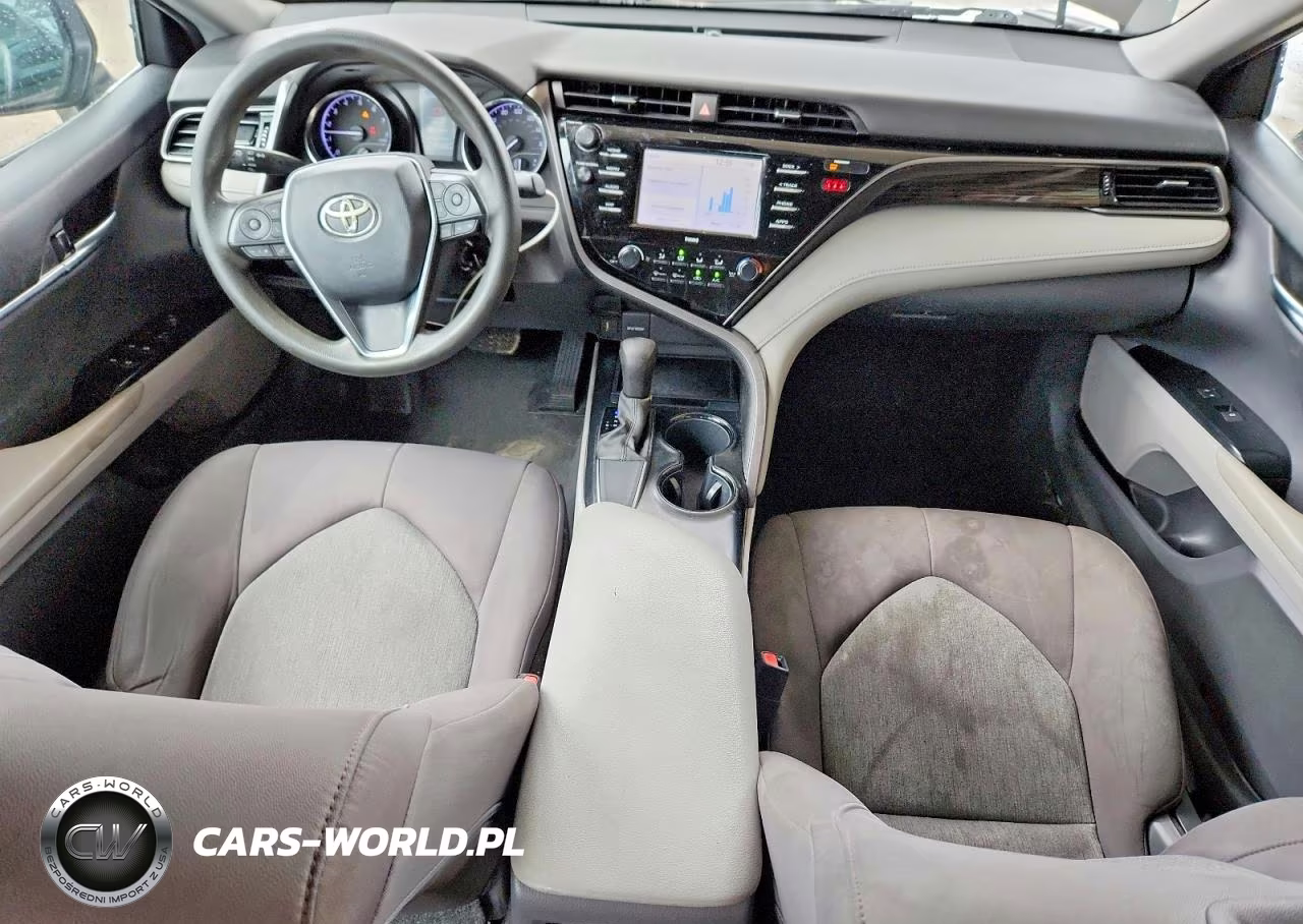 2020 Toyota Camry Le VIN:4T1C11AKXLU877569 - 8