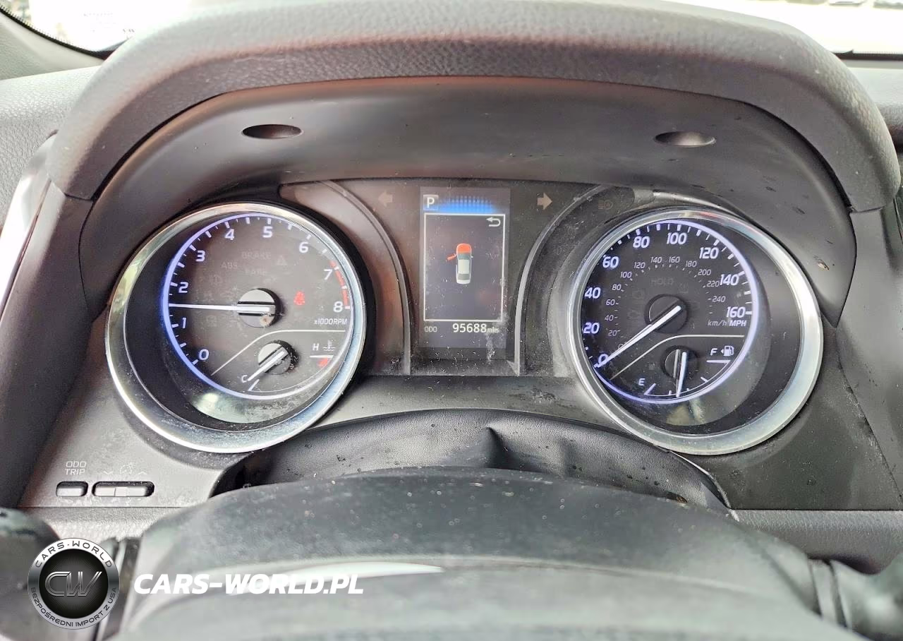 2020 Toyota Camry Le VIN:4T1C11AKXLU877569 - 9