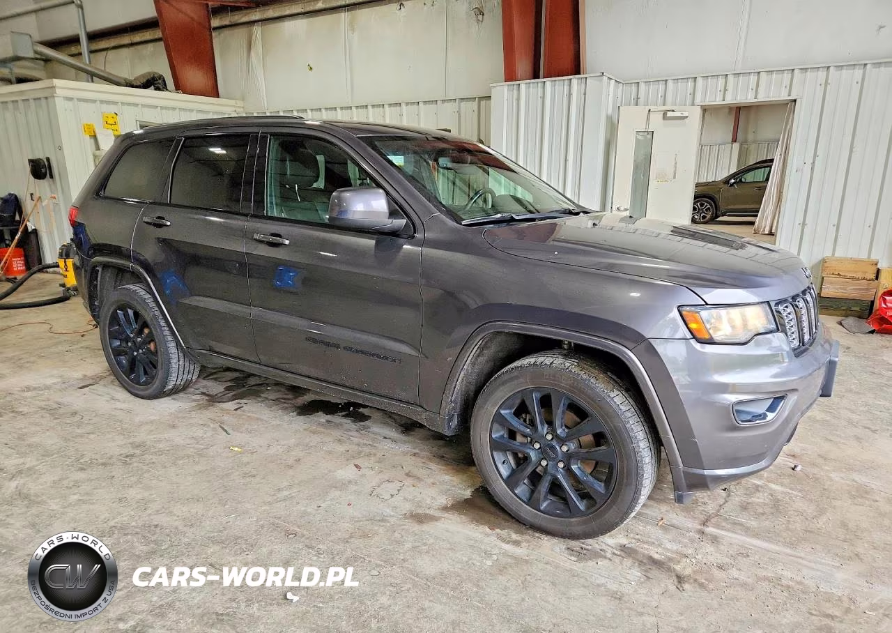 2018 Jeep Grand Cherokee Laredo VIN:1C4RJFAG0JC487414 - 4