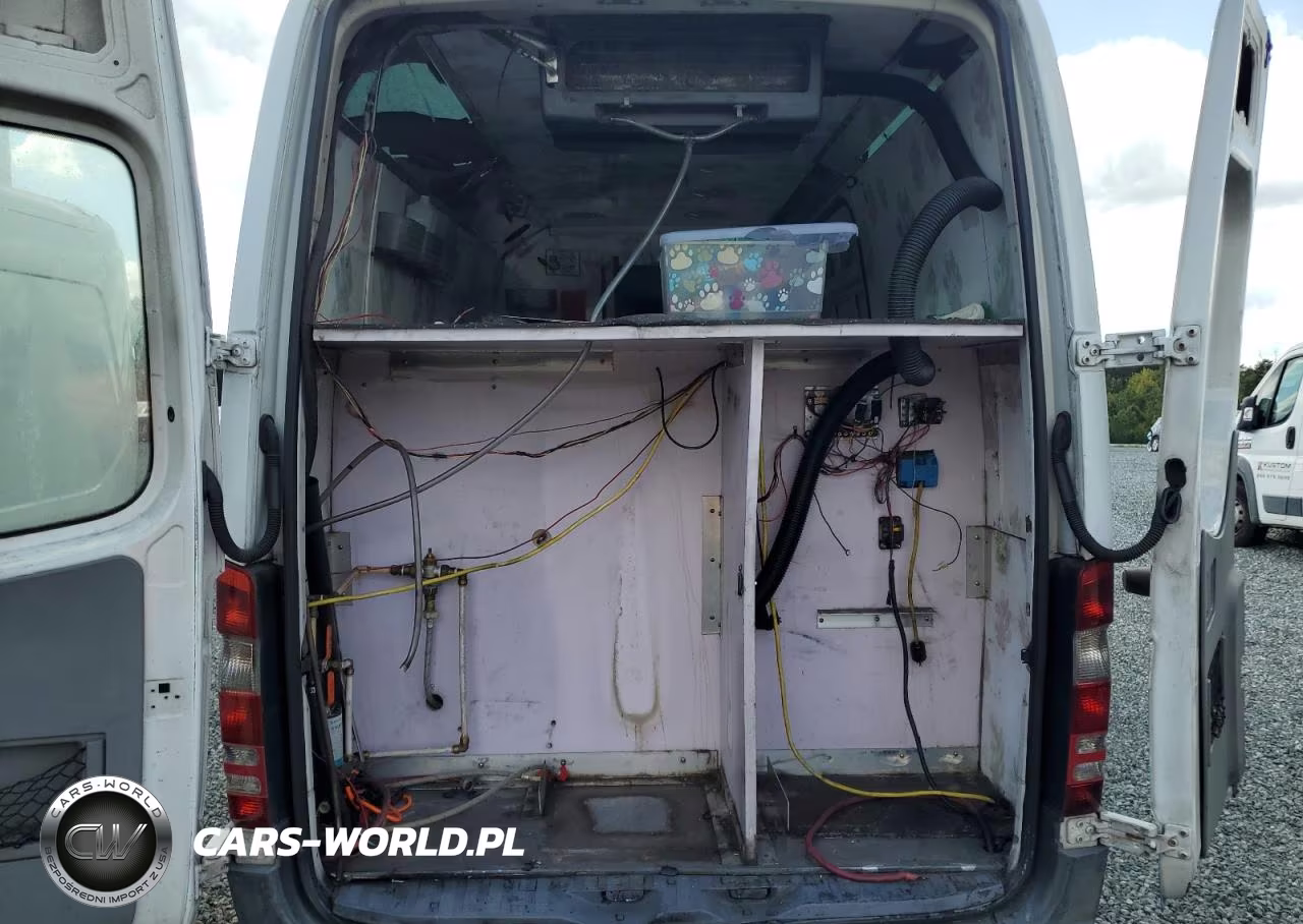 2010 Mercedes-Benz Sprinter 2500 VIN:WD3PE7CC5A5472210 - 10