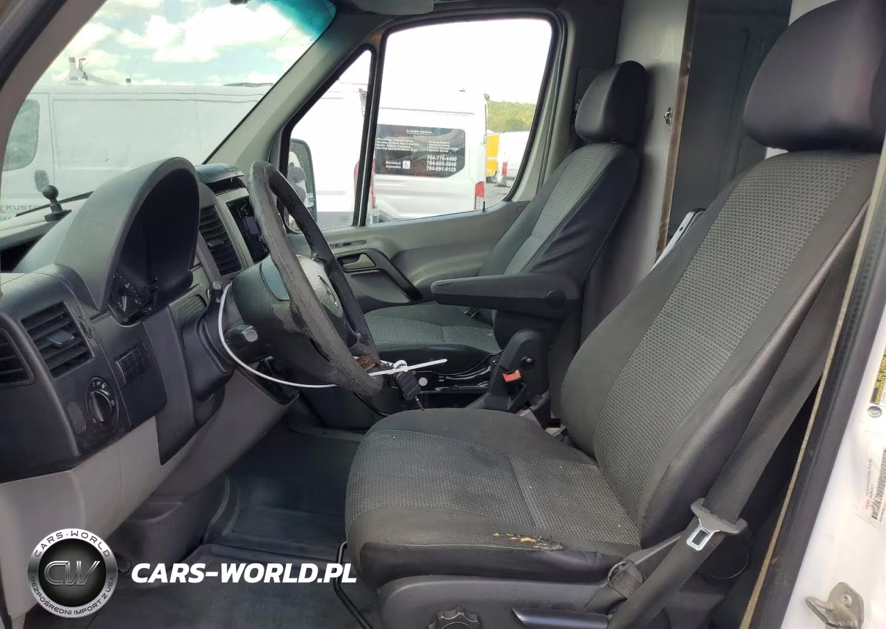 2010 Mercedes-Benz Sprinter 2500 VIN:WD3PE7CC5A5472210 - 7