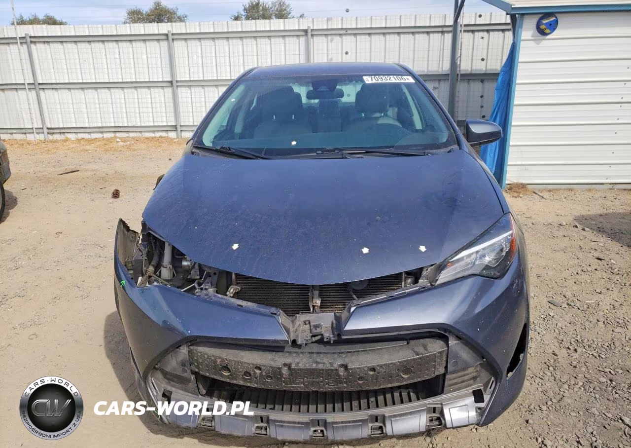 2017 Toyota Corolla Le VIN:5YFBURHE3HP723215 - 5