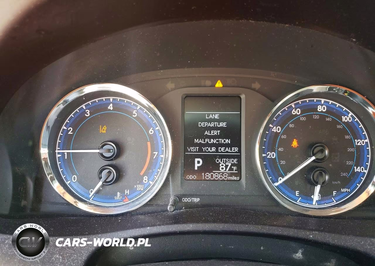 2017 Toyota Corolla Le VIN:5YFBURHE3HP723215 - 9