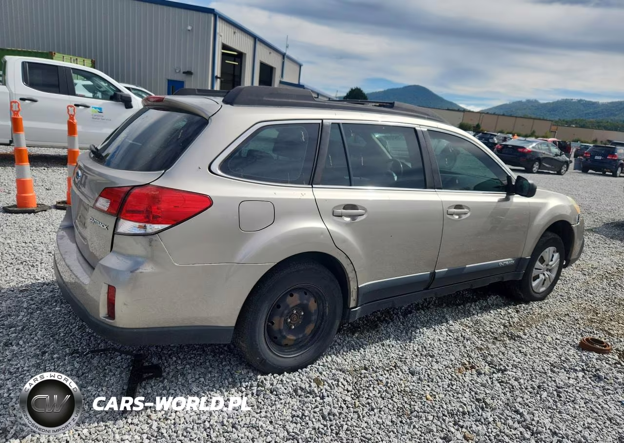 2014 Subaru Outback 2.5I VIN:4S4BRCACXE1318908 - 3